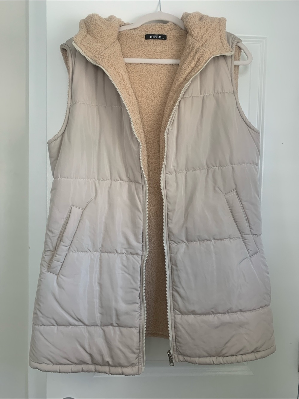 Sherpa-Lined Sleeveless Puffer Vest in Cream